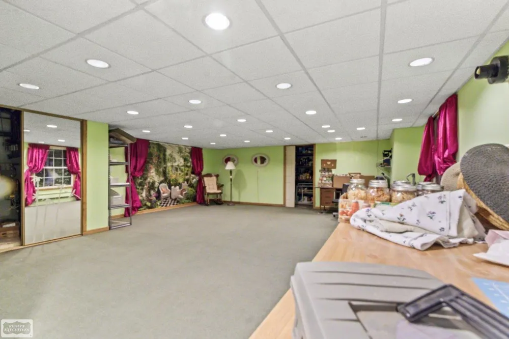 5405 S Lakeshore Road Sherman Township, MI 48441