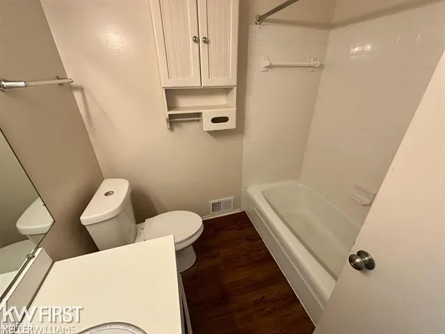 8317 Camelot Court Genesee Charter Township, MI 48458
