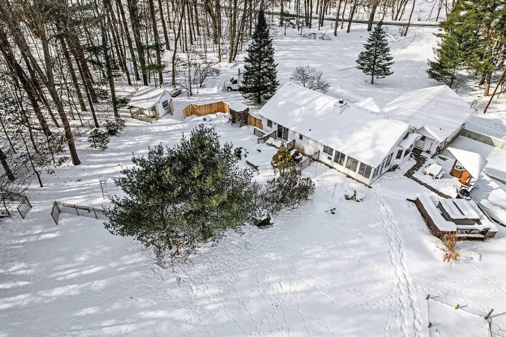 8856 42nd Street Ross Township, MI 49012
