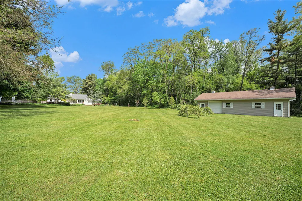 8856 42nd Street Ross Township, MI 49012