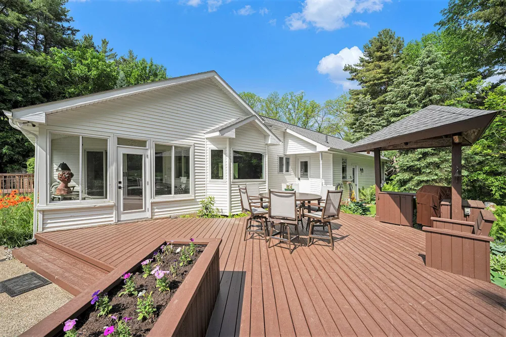 8856 42nd Street Ross Township, MI 49012