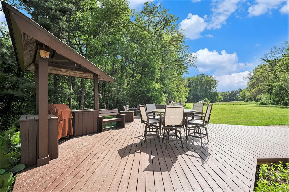 8856 42nd Street Ross Township, MI 49012