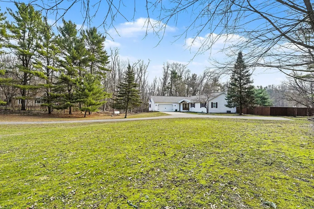 8856 42nd Street Ross Township, MI 49012