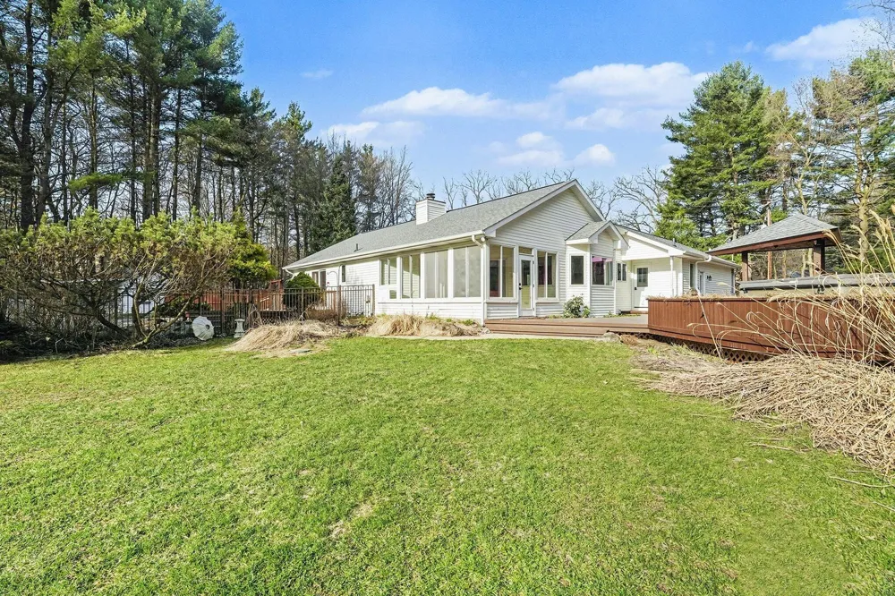 8856 42nd Street Ross Township, MI 49012