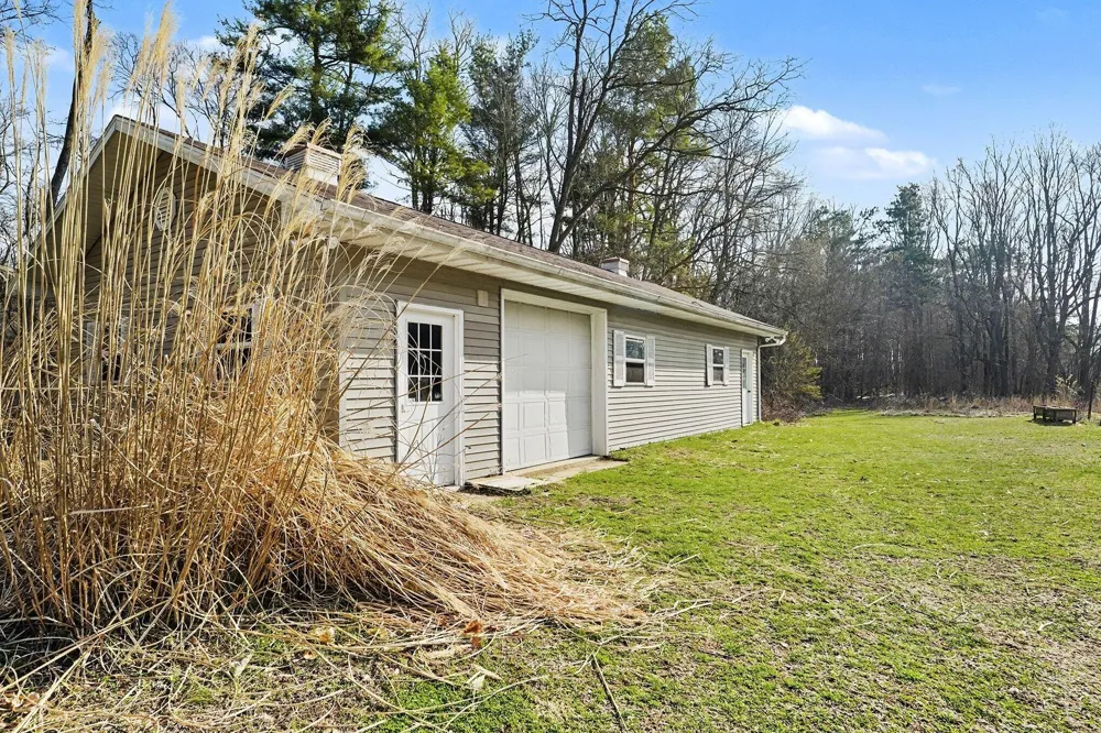 8856 42nd Street Ross Township, MI 49012