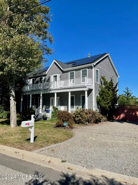 711 Mount Place