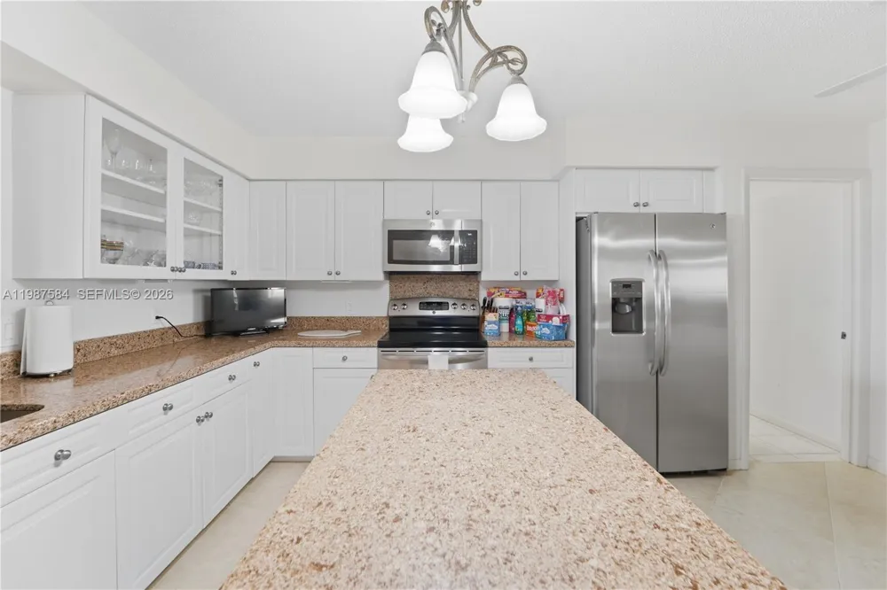 19670 Beach Rd #B323 Tequesta, FL 33469