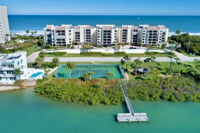 19670 Beach Rd #B323 Tequesta, FL 33469