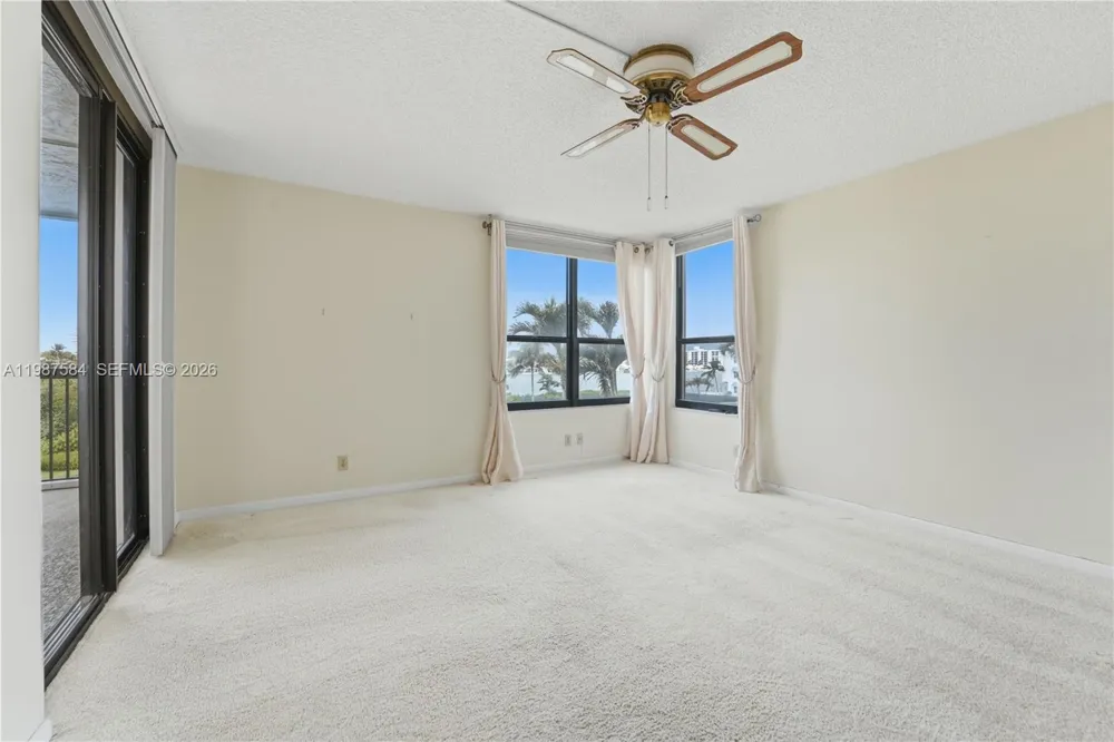 19670 Beach Rd #B323 Tequesta, FL 33469