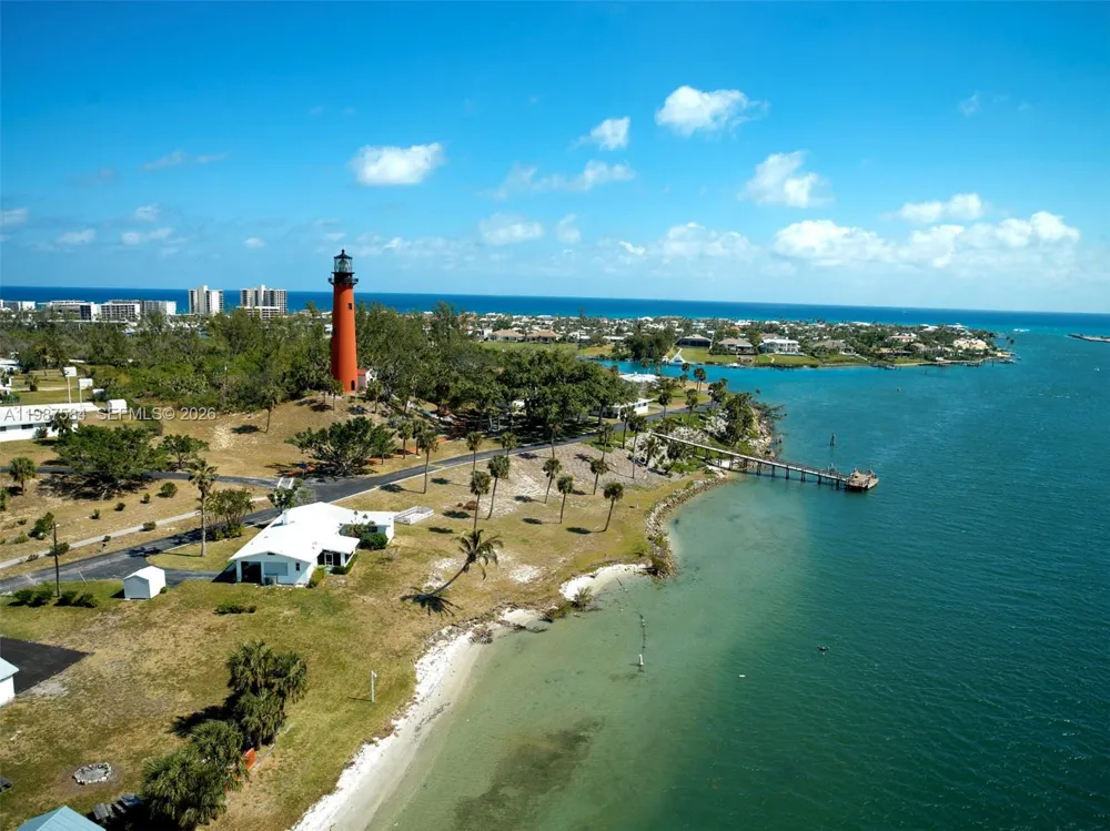 19670 Beach Rd #B323 Tequesta, FL 33469