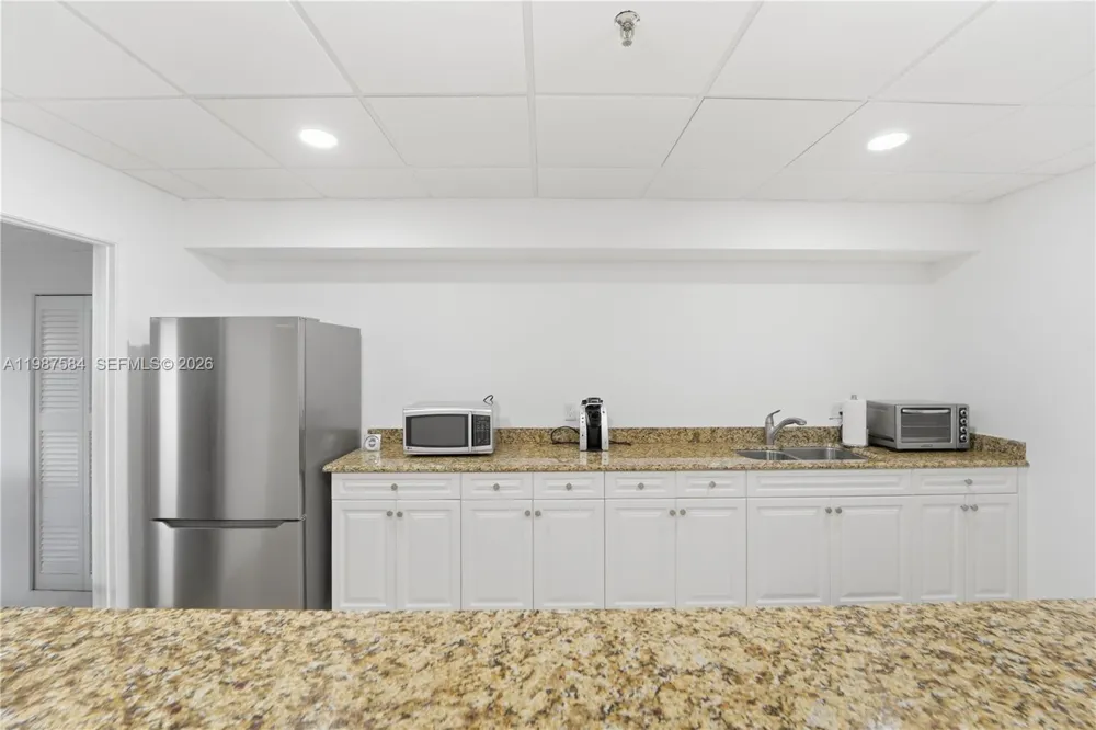 19670 Beach Rd #B323 Tequesta, FL 33469