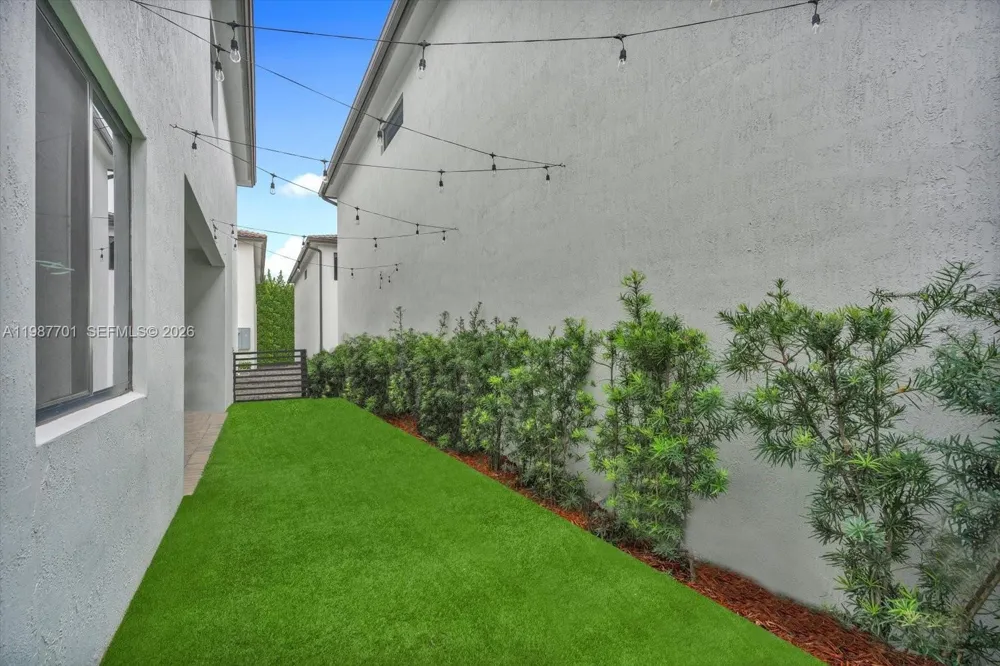 4346 NW 81st Ave Doral, FL 33166