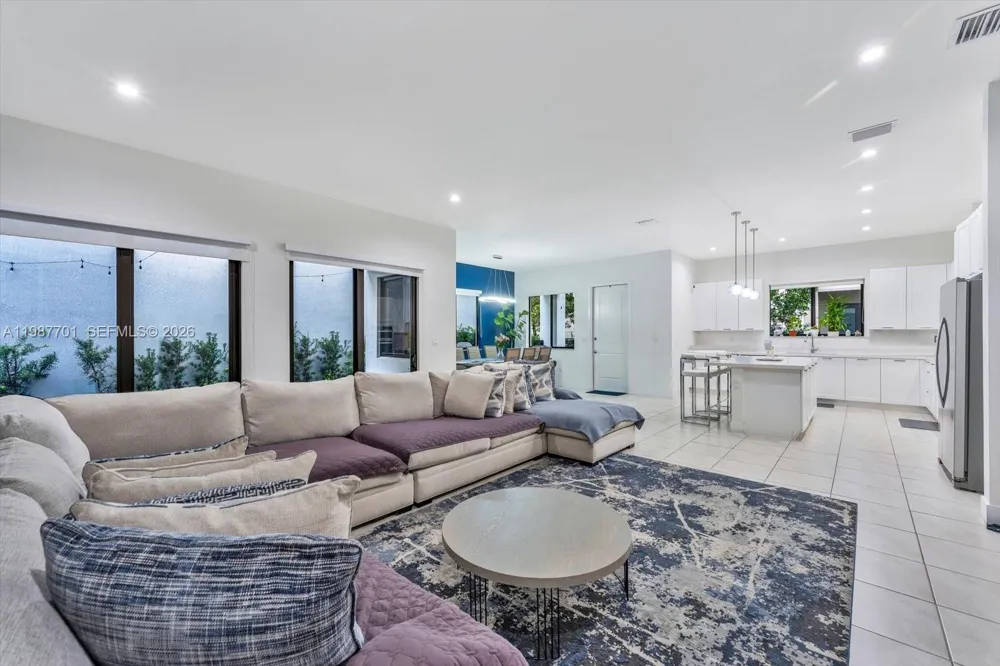 4346 NW 81st Ave Doral, FL 33166
