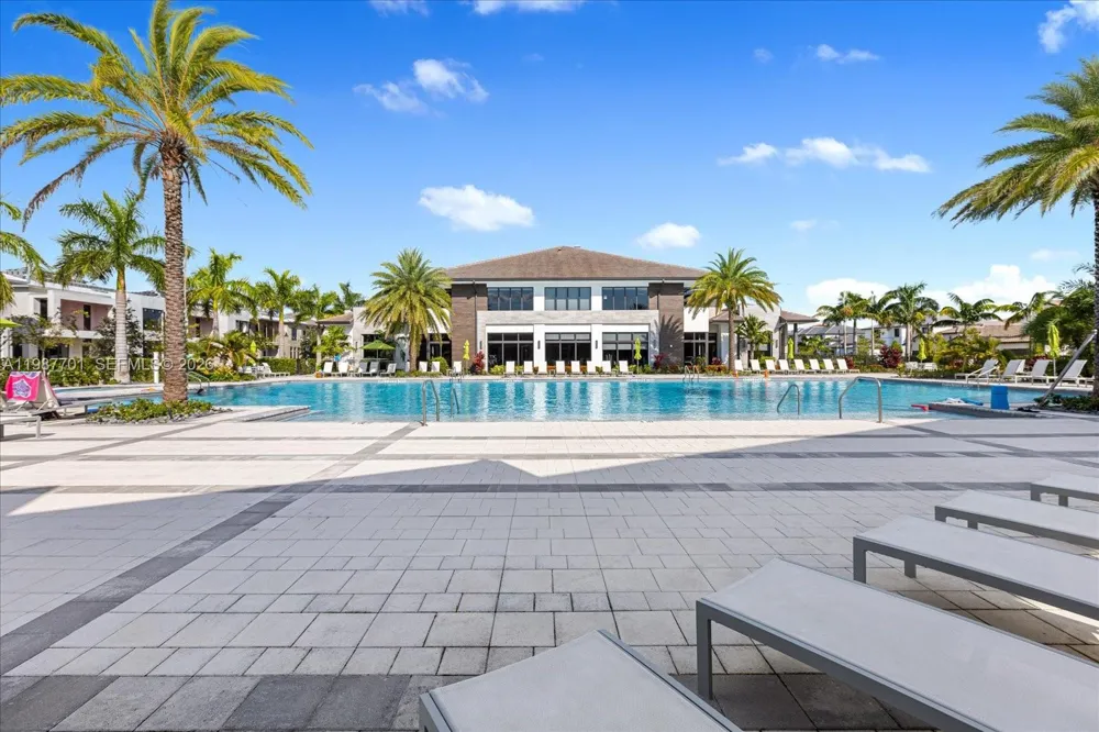 4346 NW 81st Ave Doral, FL 33166