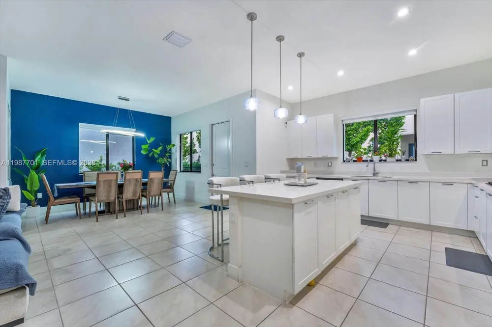 4346 NW 81st Ave Doral, FL 33166