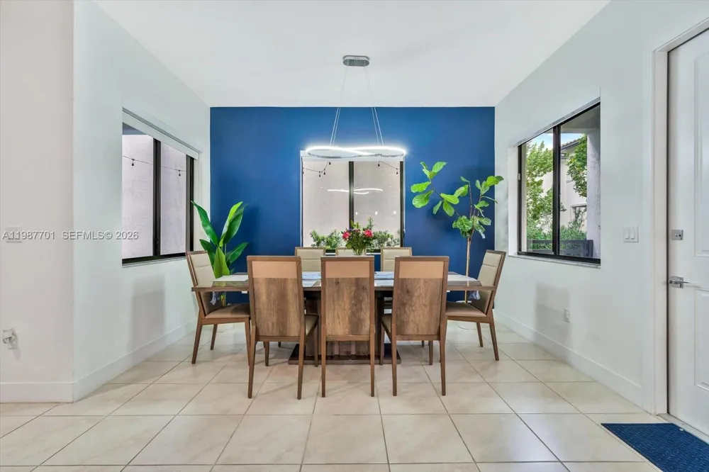 4346 NW 81st Ave Doral, FL 33166