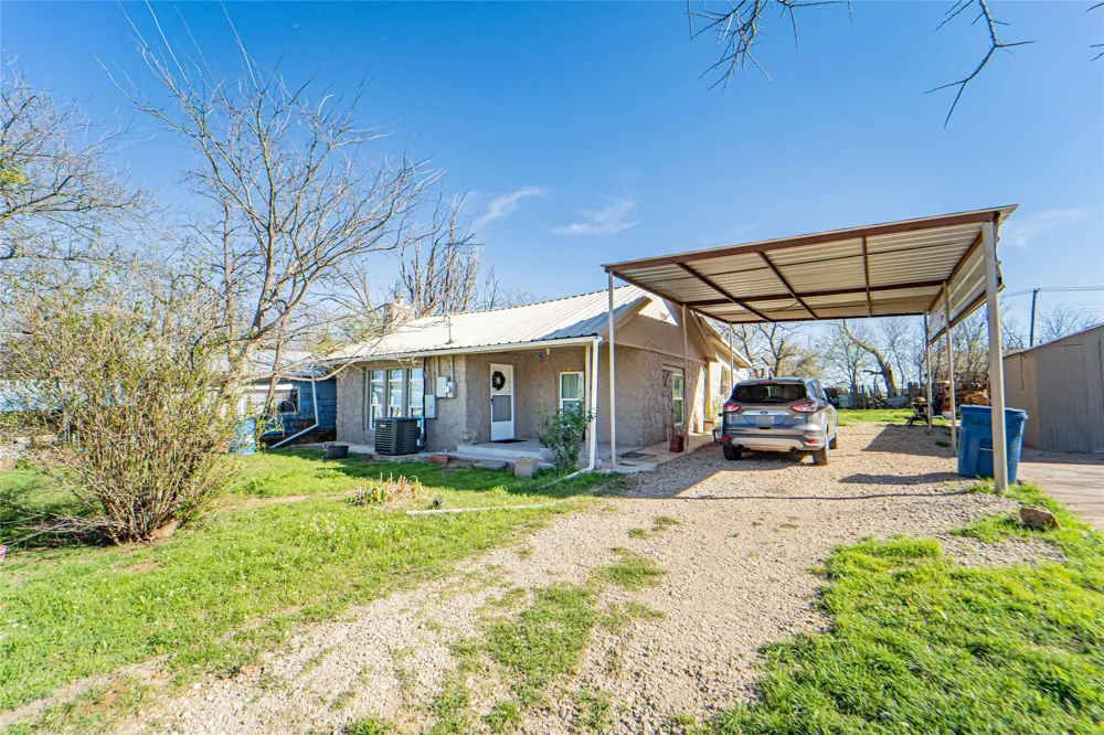 903 W Wheeler Street Breckenridge, TX 76424