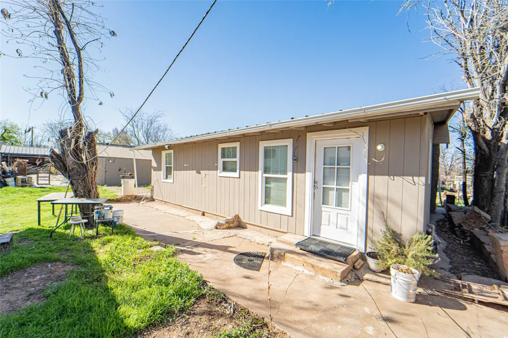 903 W Wheeler Street Breckenridge, TX 76424