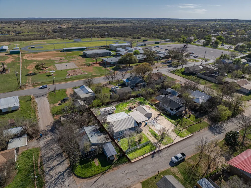 903 W Wheeler Street Breckenridge, TX 76424
