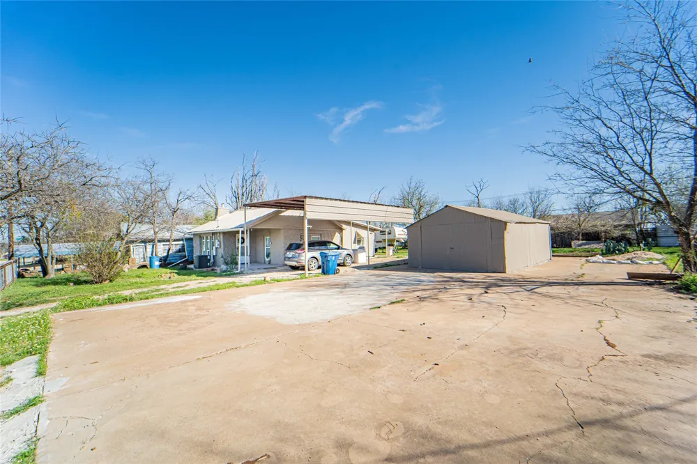 903 W Wheeler Street Breckenridge, TX 76424