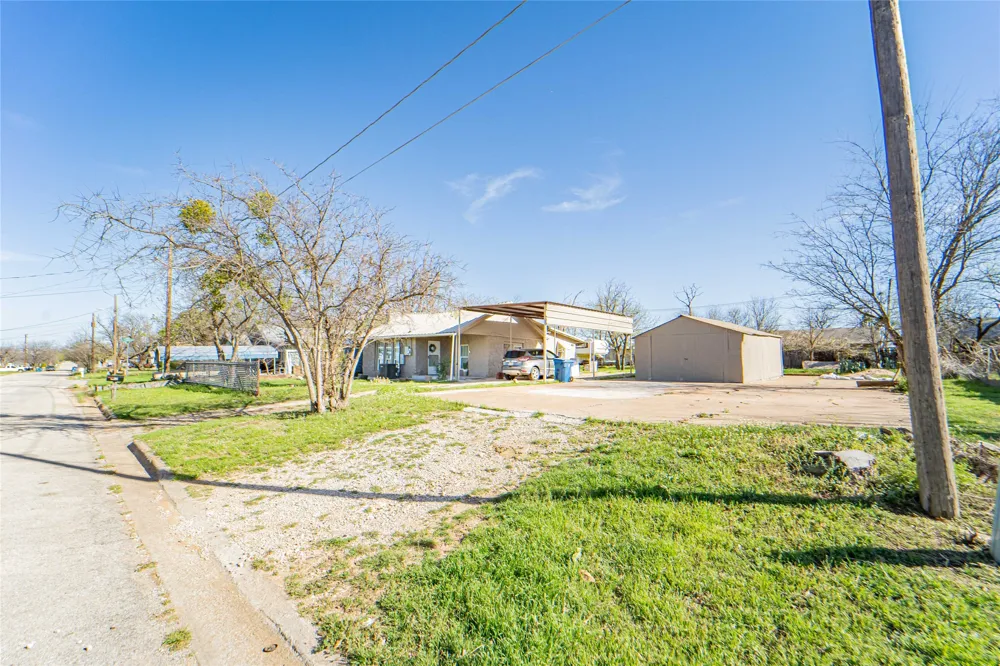 903 W Wheeler Street Breckenridge, TX 76424