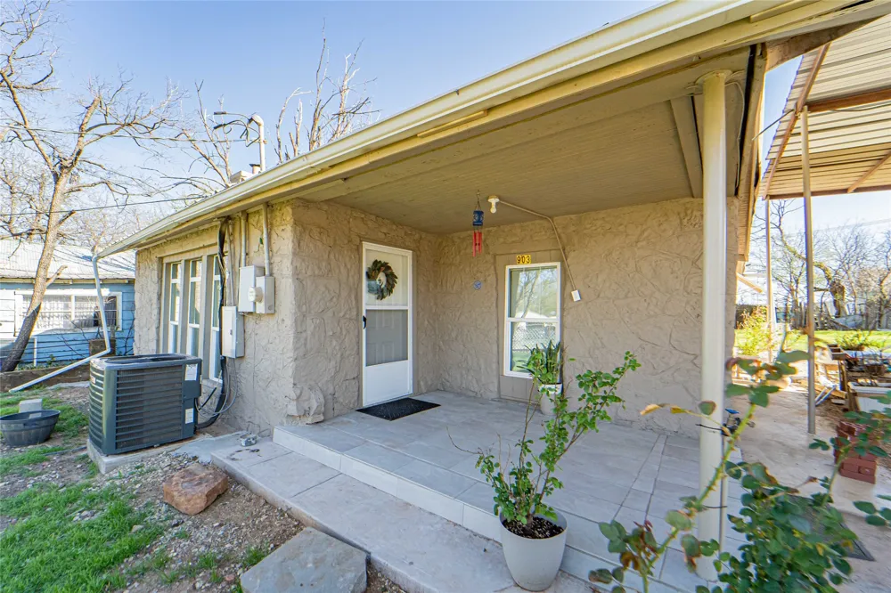 903 W Wheeler Street Breckenridge, TX 76424