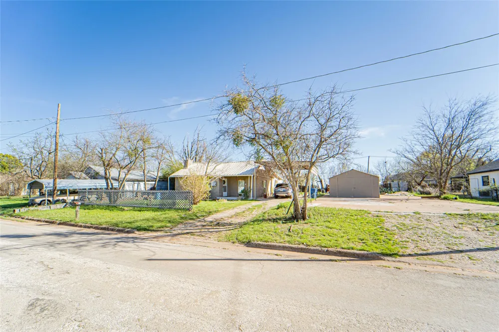 903 W Wheeler Street Breckenridge, TX 76424