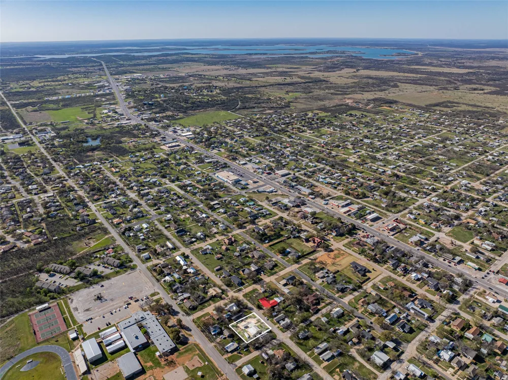 903 W Wheeler Street Breckenridge, TX 76424