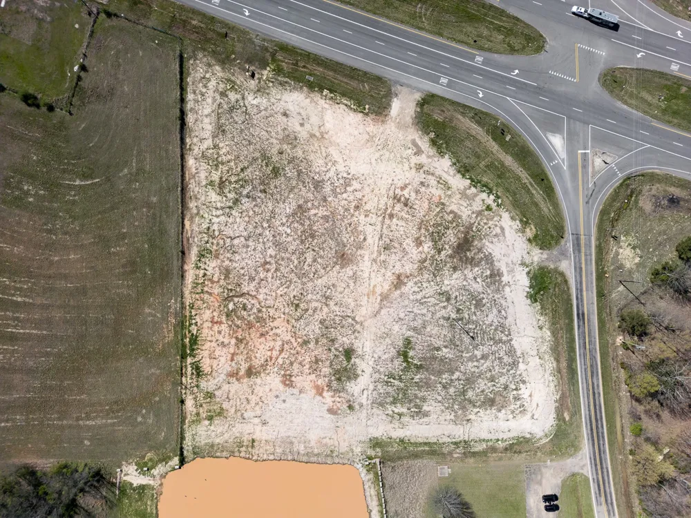 10670 US Highway 271 Powderly, TX 75473