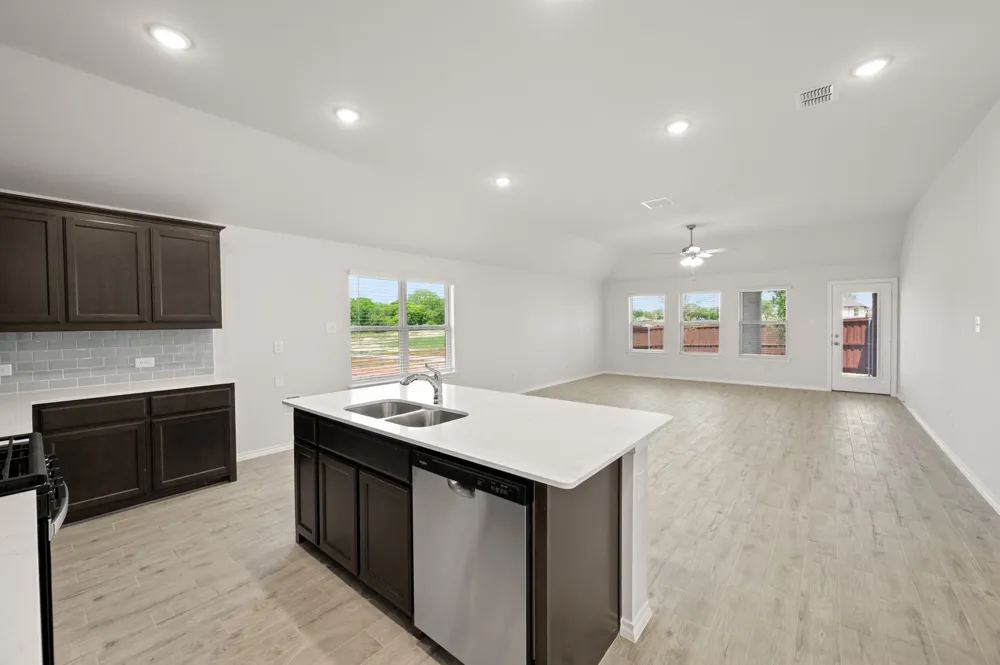 2833 Hay Lane Midlothian, TX 76065