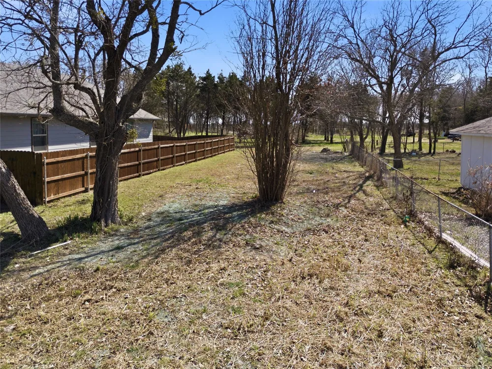 317 E Saunders Street Trenton, TX 75490