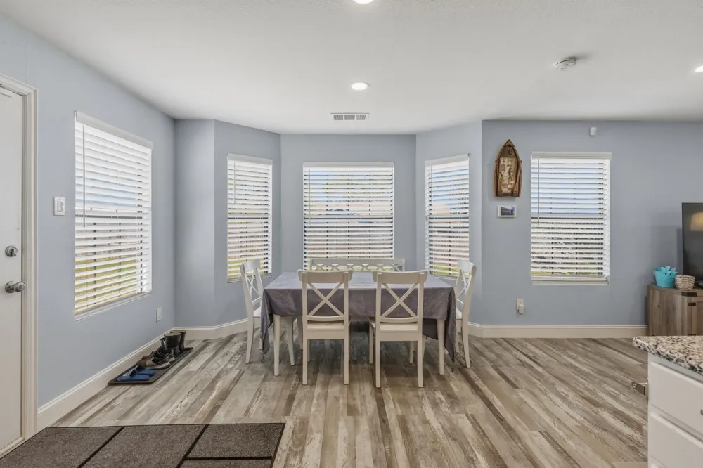 619 County Road 3350 Emory, TX 75440