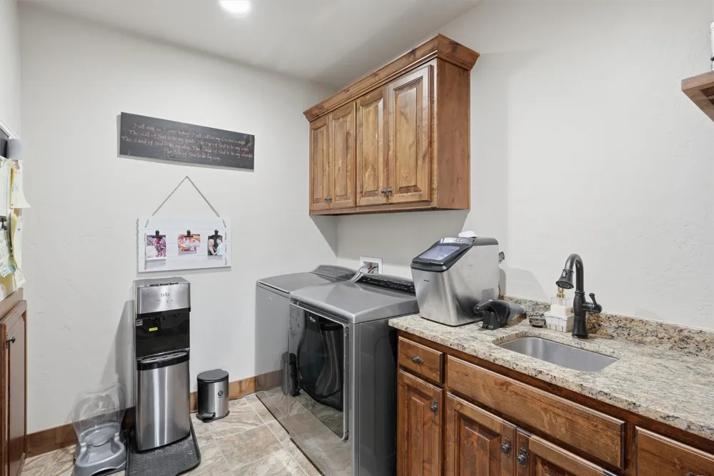 1080 Cascade Lane Graford, TX 76449