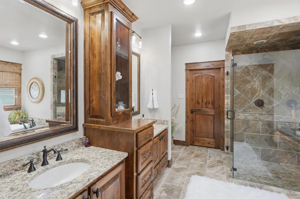 1080 Cascade Lane Graford, TX 76449