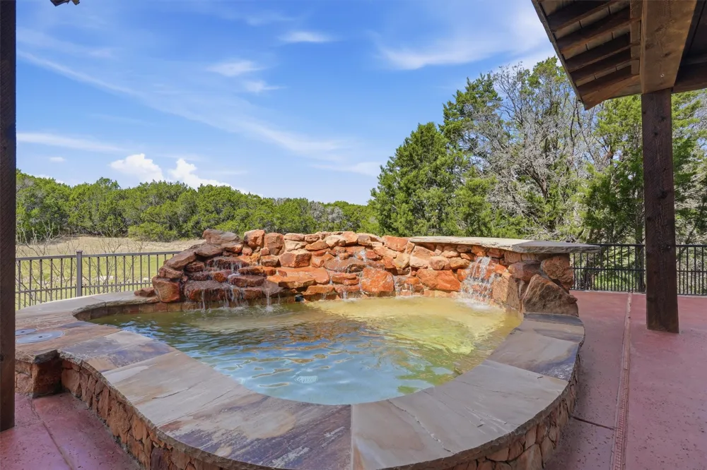 1080 Cascade Lane Graford, TX 76449