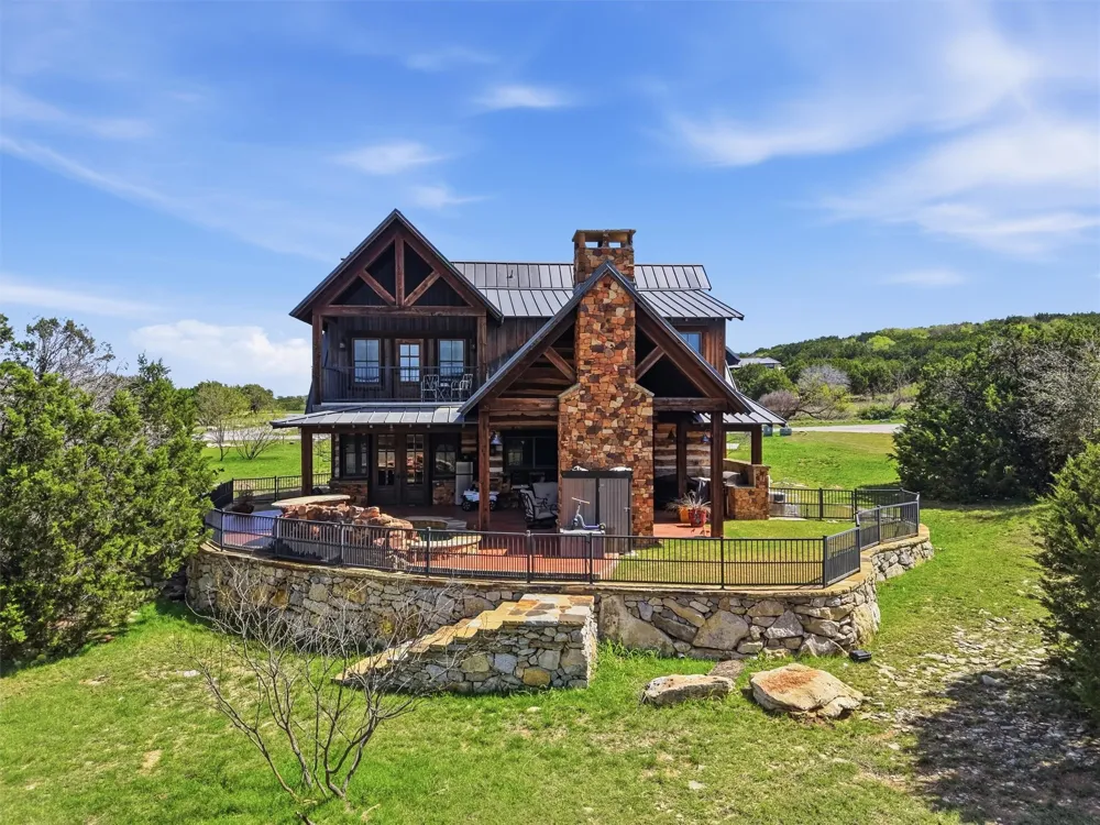 1080 Cascade Lane Graford, TX 76449