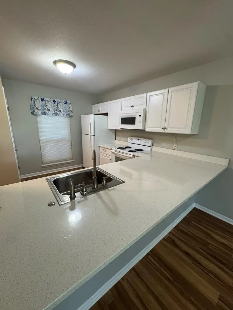 302 St. Andrews #A-102 Rockport, TX 78382