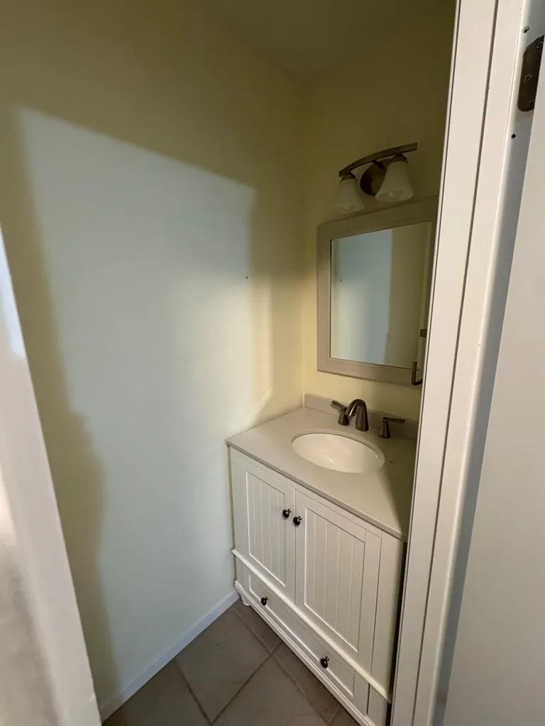 302 St. Andrews #A-102 Rockport, TX 78382