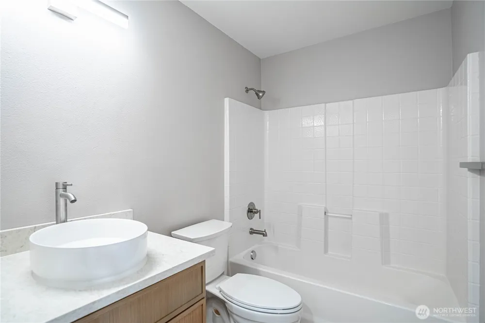 744 Wapato Way ##B Manson, WA 98831