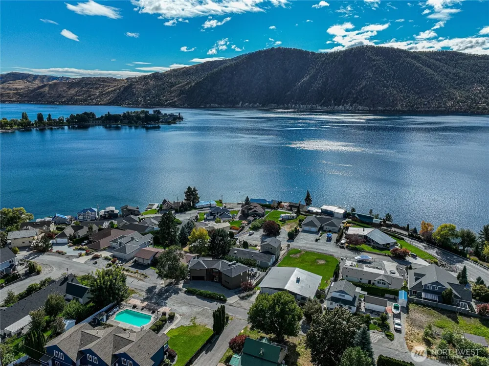 744 Wapato Way ##C Manson, WA 98831