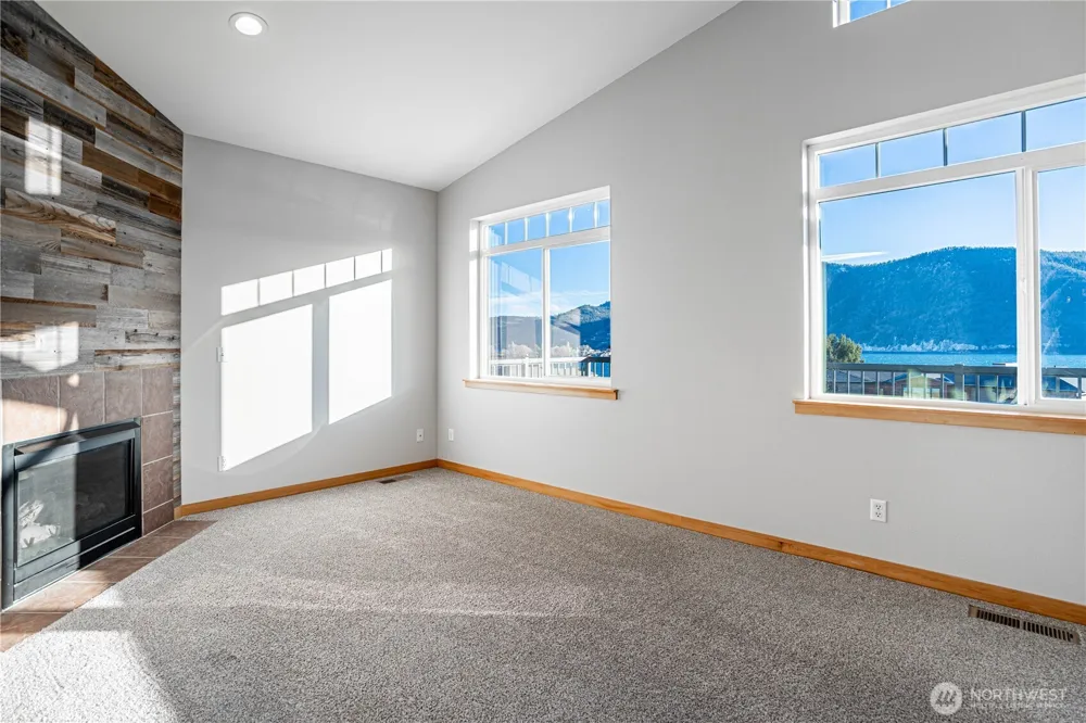 744 Wapato Way #A Manson, WA 98831