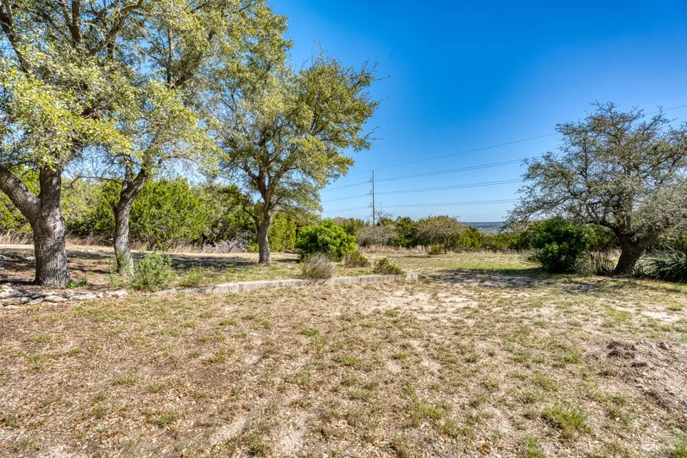 1129 Lonesome Loop Blanco, TX 78606