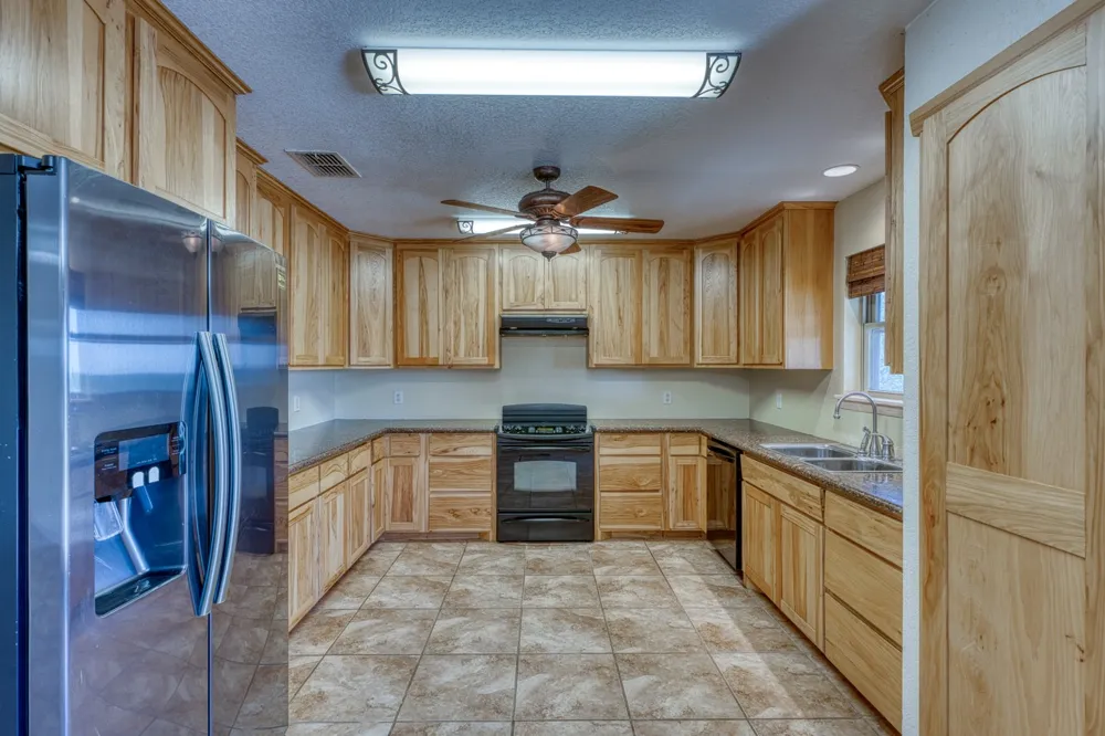 1129 Lonesome Loop Blanco, TX 78606