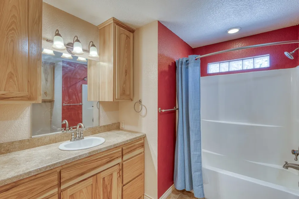 1129 Lonesome Loop Blanco, TX 78606