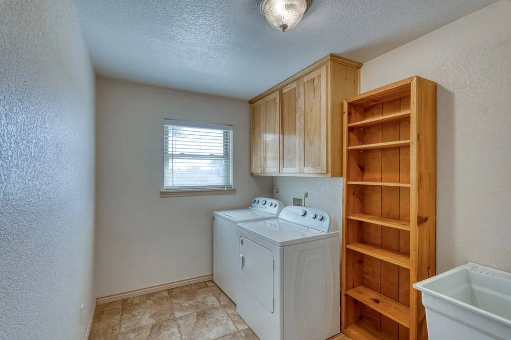 1129 Lonesome Loop Blanco, TX 78606