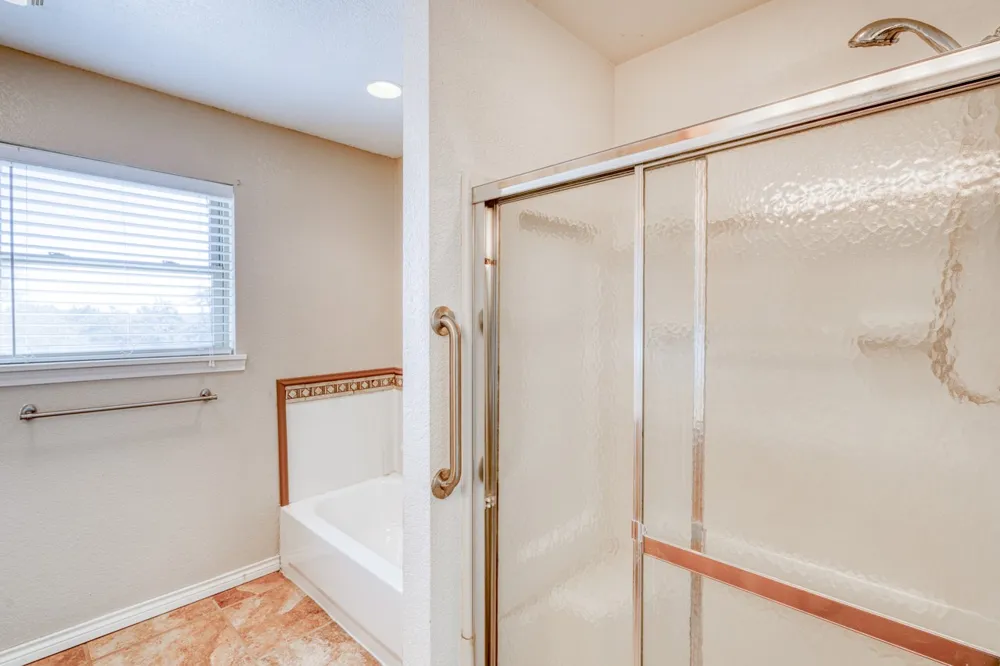 1129 Lonesome Loop Blanco, TX 78606