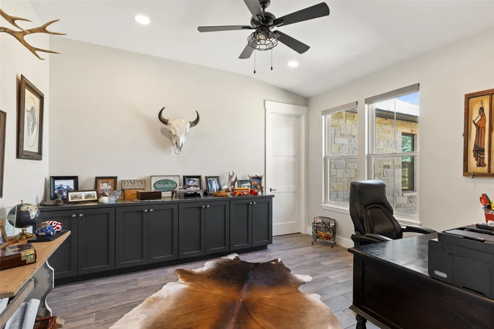 2105 Legacy Hills Drive Johnson City, TX 78636