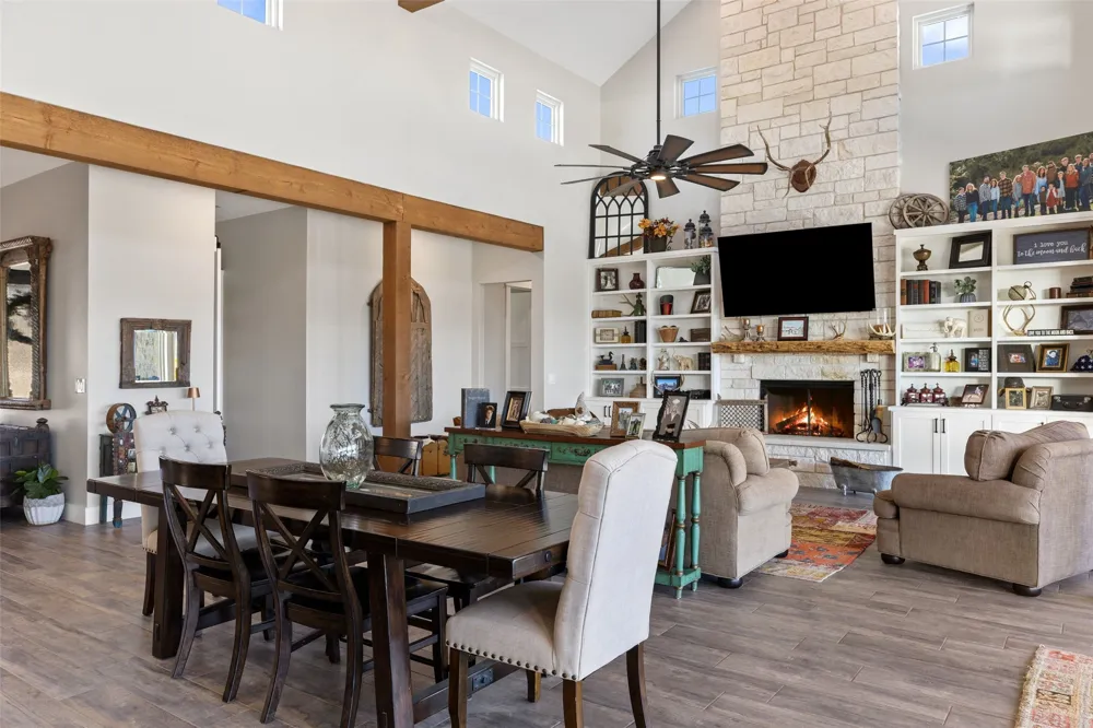2105 Legacy Hills Drive Johnson City, TX 78636