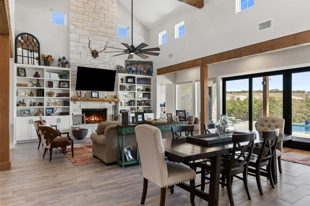 2105 Legacy Hills Drive Johnson City, TX 78636