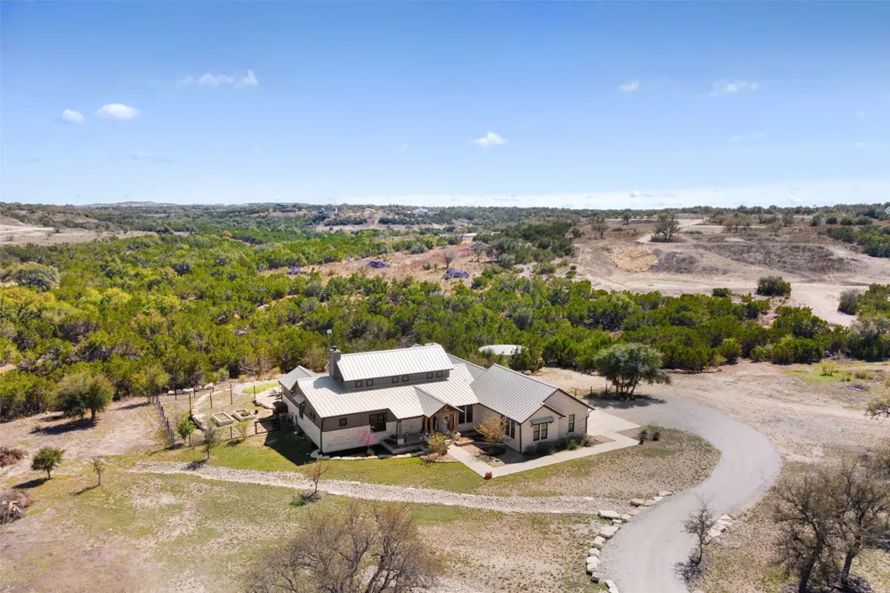 2105 Legacy Hills Drive Johnson City, TX 78636